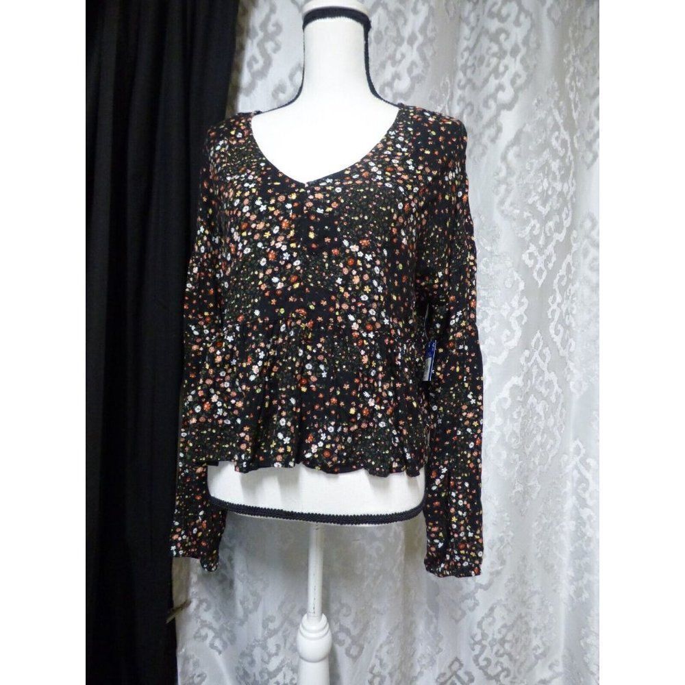 Ariona Jean Co V-neck floral peasant top, XL, Black
